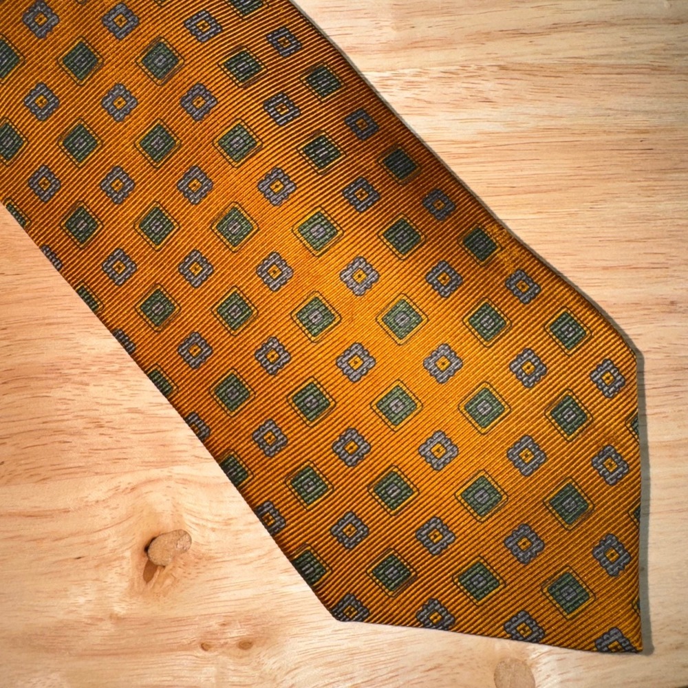 Brooks Brothers Makers Silk Tie Orange Geometric Medallion Made in USA Italy
